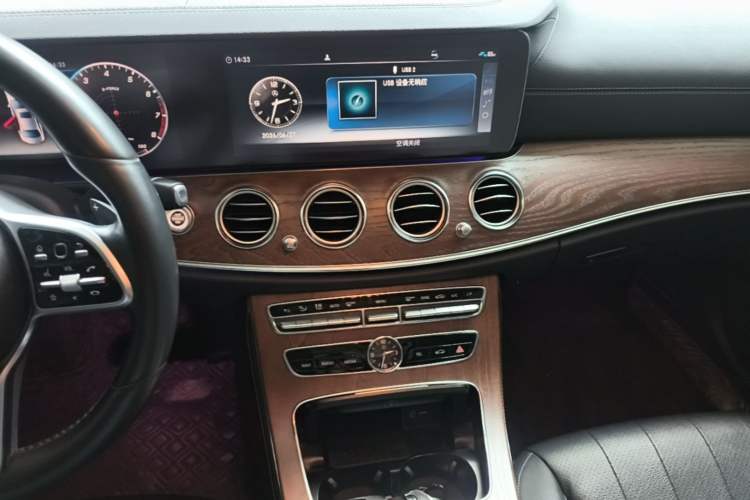 Used Mercedes-Benz E-Class 2019 Restyled E 300 L Luxury Edition Audio And AC Panel