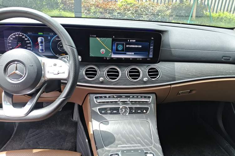 Used Mercedes-Benz E-Class 2019 E 260 L Sport Edition Audio And AC Panel