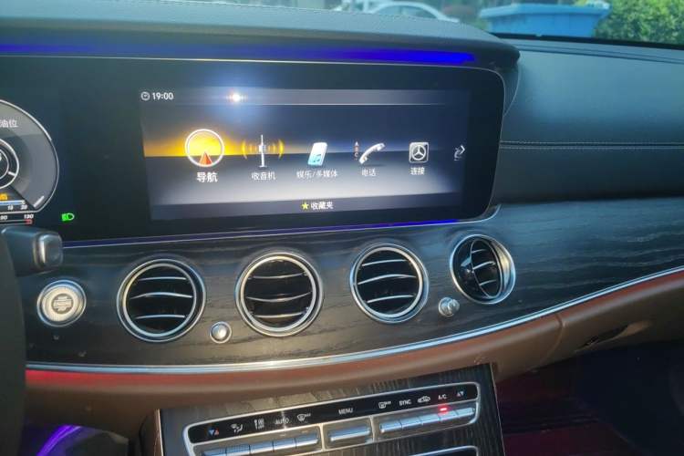 Used Mercedes-Benz E-Class 2019 E 260 L Sport Edition Audio And AC Panel