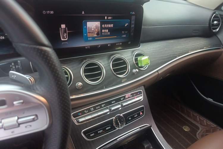 Used Mercedes-Benz E-Class 2019 Restyled E 300 L Sporty and Stylish Edition Audio And AC Panel