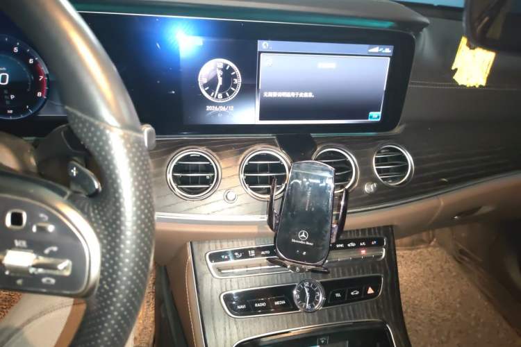 Used Mercedes-Benz E-Class 2019 Restyled E 300 L Sporty and Stylish Edition Audio And AC Panel