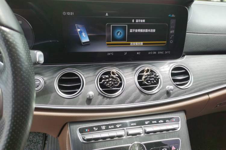 Used Mercedes-Benz E-Class 2019 E 260 L Sport Edition Audio And AC Panel