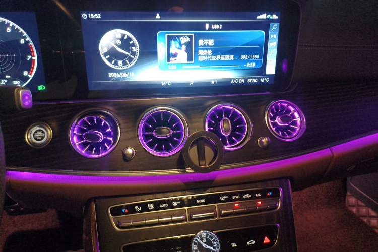 Used Mercedes-Benz E-Class 2019 Restyled E 300 L Sport Luxury Edition Audio And AC Panel