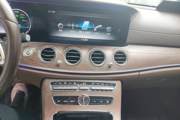 Used Mercedes-Benz E-Class 2019 E 260 L Audio And AC Panel