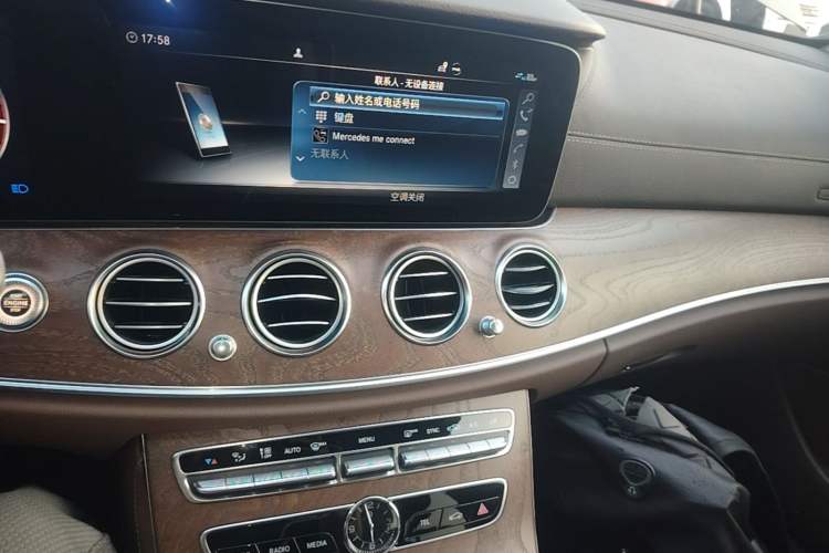 Used Mercedes-Benz E-Class 2019 E 200 L Audio And AC Panel