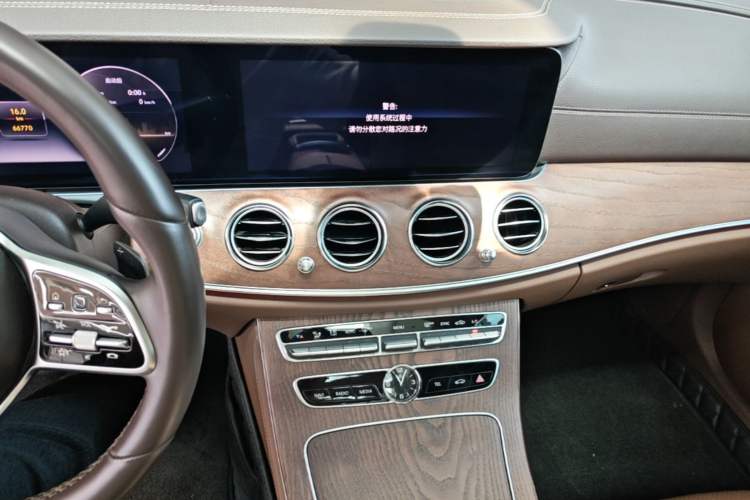 Used Mercedes-Benz E-Class 2019 Restyled E 300 L Luxury Edition Audio And AC Panel