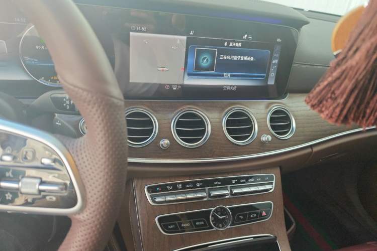 Used Mercedes-Benz E-Class 2019 E 260 L Audio And AC Panel