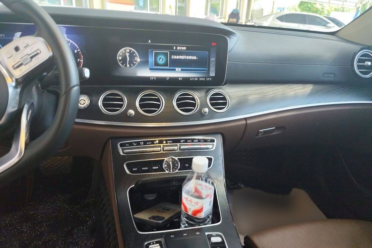 Used Mercedes-Benz E-Class 2019 E 200 L Sport Edition Audio And AC Panel