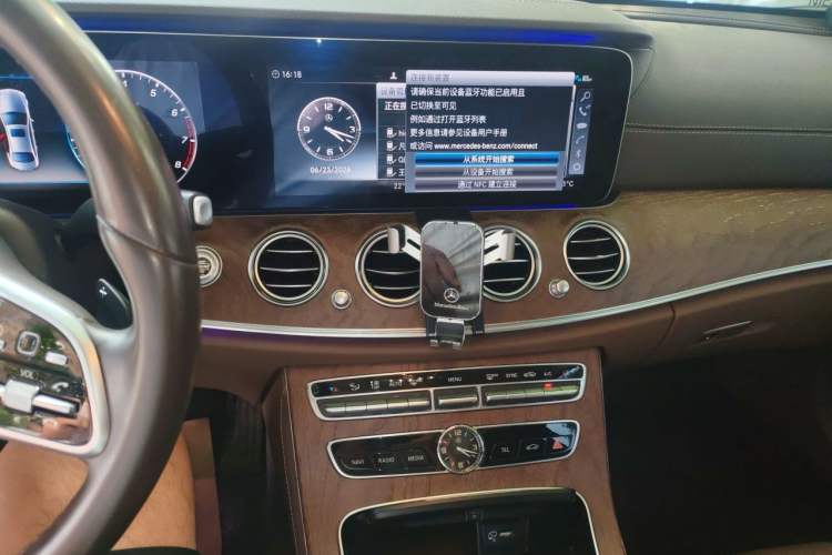 Used Mercedes-Benz E-Class 2019 Restyled E 300 L Luxury Edition Audio And AC Panel