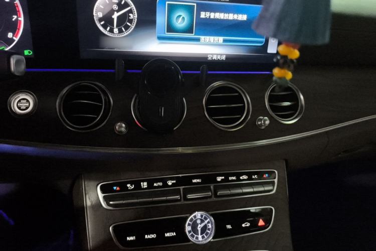 Used Mercedes-Benz E-Class 2019 E 260 L Audio And AC Panel