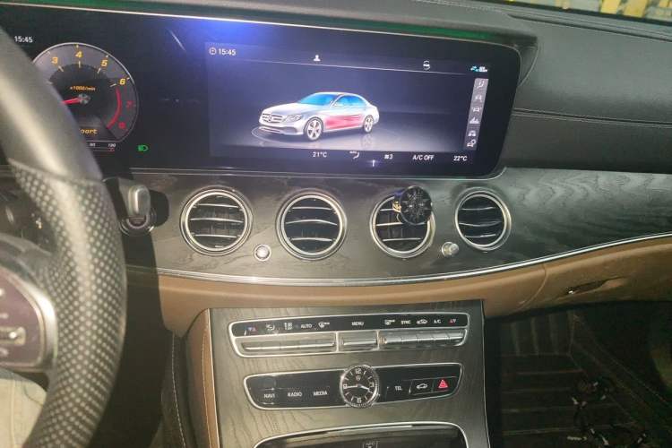 Used Mercedes-Benz E-Class 2019 Restyled E 300 L Sporty and Stylish Edition Audio And AC Panel