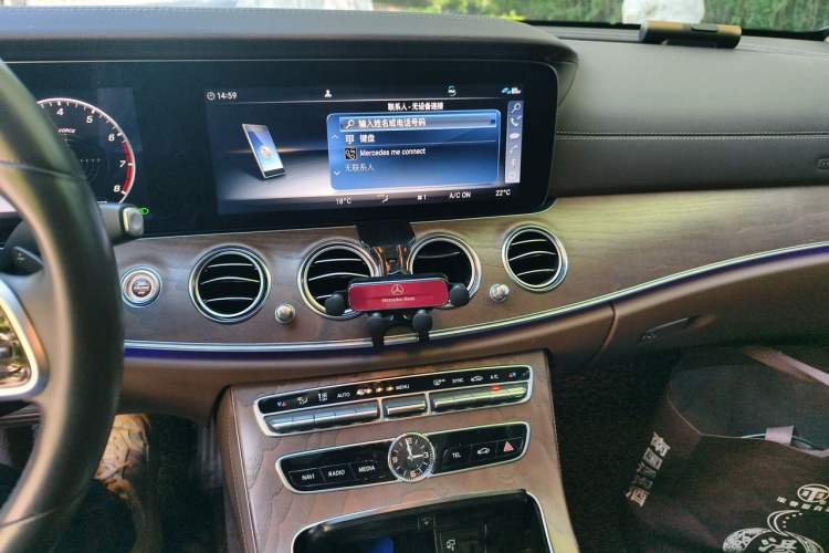 Used Mercedes-Benz E-Class 2019 Facelifted E 300 L Stylish Version Audio And AC Panel