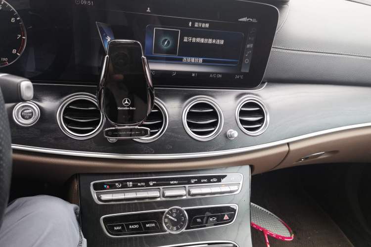 Used Mercedes-Benz E-Class 2019 E 200 L Sport Edition Audio And AC Panel