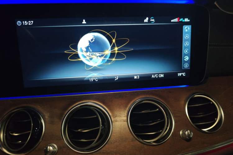 Used Mercedes-Benz E-Class 2019 E 300 L Stylish Model Audio And AC Panel