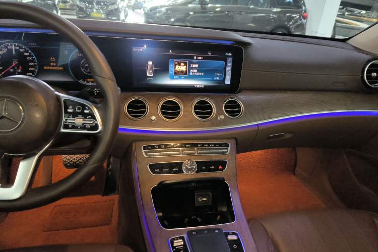 Used Mercedes-Benz E-Class 2019 E 300 L Luxury Model Audio And AC Panel