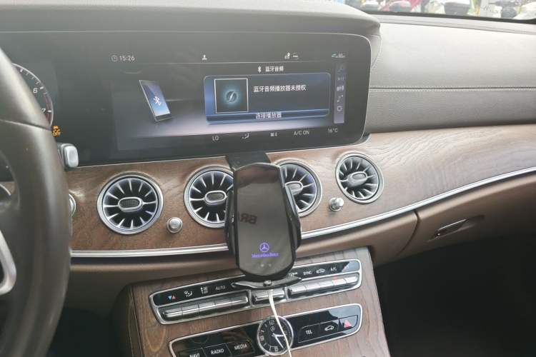 Used Mercedes-Benz E-Class 2019 E 260 L 4MATIC Audio And AC Panel