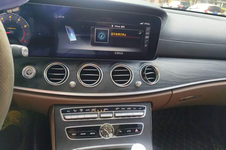 Used Mercedes-Benz E-Class 2019 Restyled E 300 L Sporty and Stylish Edition Audio And AC Panel