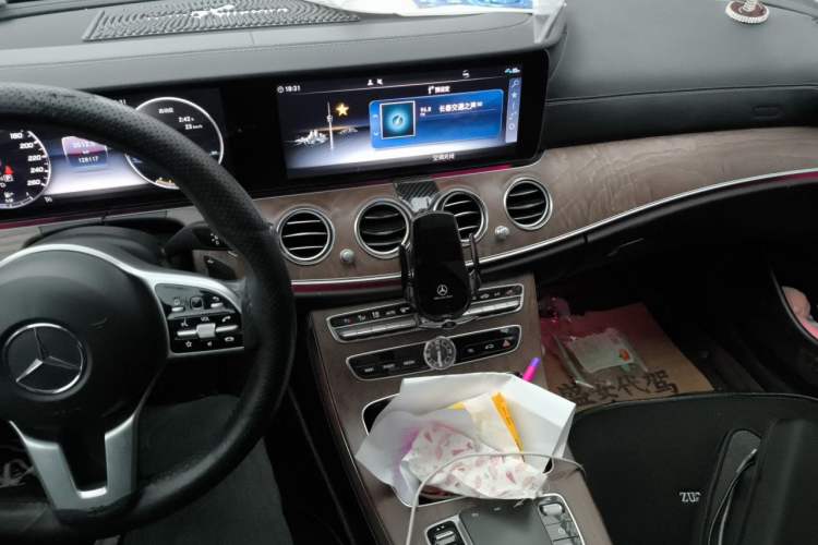 Used Mercedes-Benz E-Class 2019 E 300 L Luxury Model Audio And AC Panel