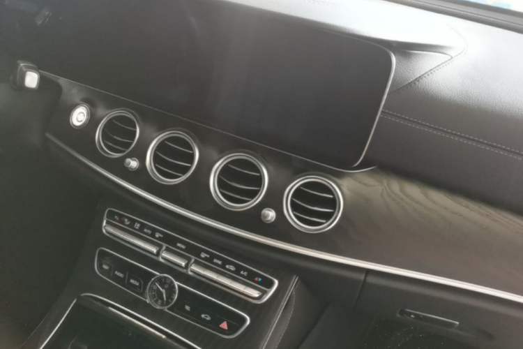 Used Mercedes-Benz E-Class 2019 E 200 L Sport Edition Audio And AC Panel