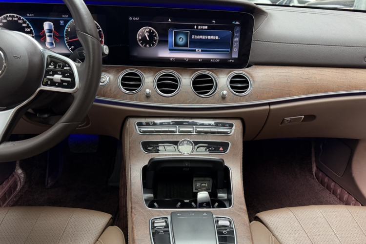 Used Mercedes-Benz E-Class 2019 E 200 L Audio And AC Panel