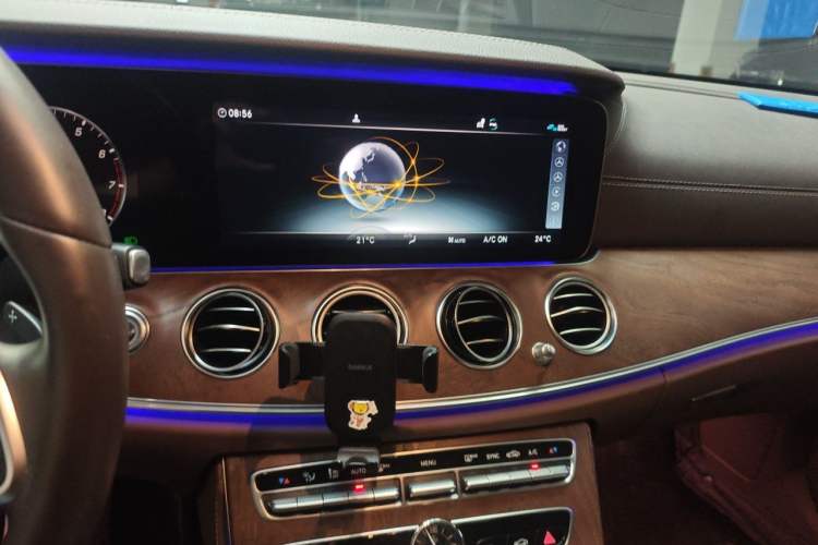 Used Mercedes-Benz E-Class 2019 E 300 L Luxury Model Audio And AC Panel