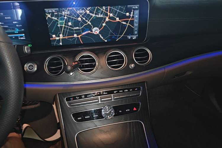 Used Mercedes-Benz E-Class 2019 E 200 L Sport 4MATIC Audio And AC Panel