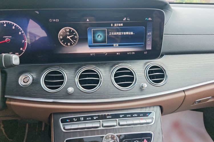 Used Mercedes-Benz E-Class 2019 Restyled E 300 L Sport Luxury Edition Audio And AC Panel