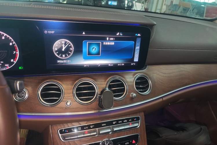 Used Mercedes-Benz E-Class 2019 E 300 L Luxury Model Audio And AC Panel