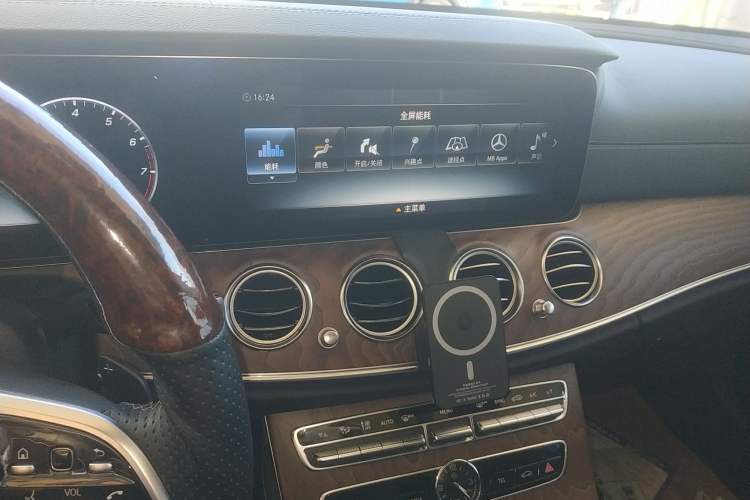 Used Mercedes-Benz E-Class 2019 Restyled E 300 L Luxury Edition Audio And AC Panel