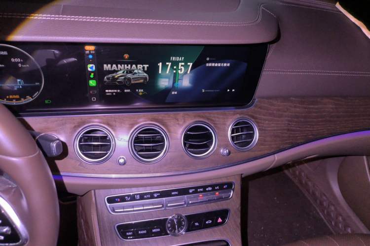 Used Mercedes-Benz E-Class 2019 E 200 L Audio And AC Panel