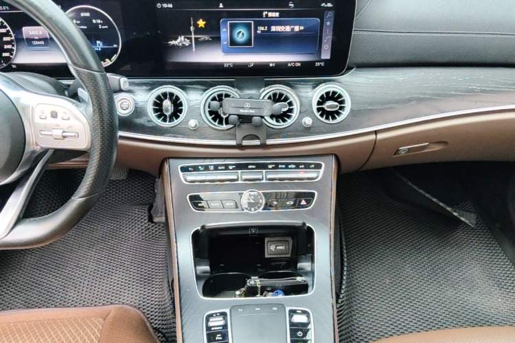 Used Mercedes-Benz E-Class 2019 E 300 L Sport Luxury Edition Audio And AC Panel