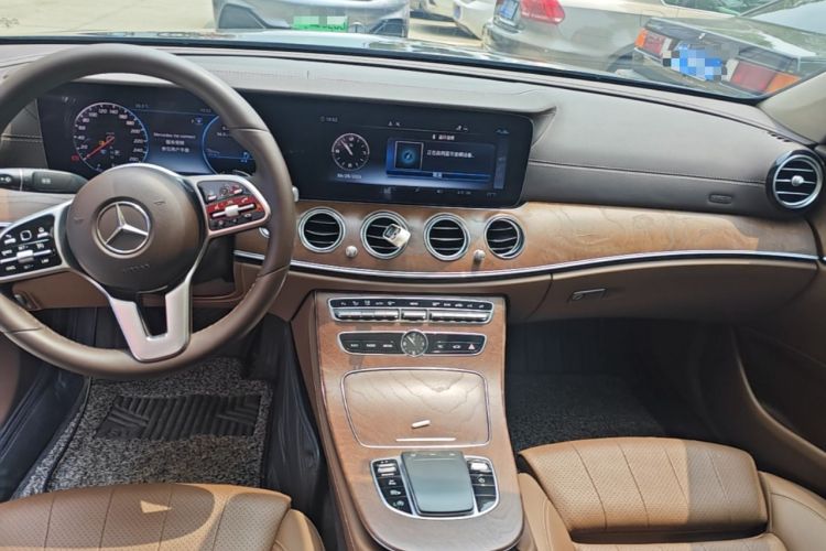 Used Mercedes-Benz E-Class 2019 E 200 L Audio And AC Panel