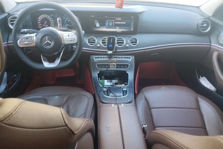 Used Mercedes-Benz E-Class 2019 Restyled E 300 L Sport Luxury Edition Center Console