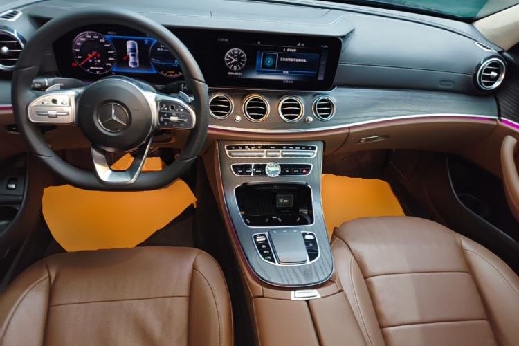 Used Mercedes-Benz E-Class 2019 Restyled E 300 L Sporty and Stylish Edition Center Console