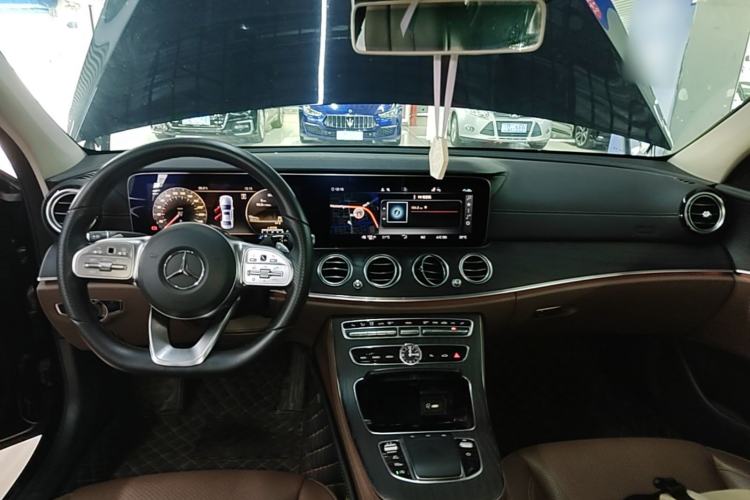 Used Mercedes-Benz E-Class 2019 Restyled E 300 L Sporty and Stylish Edition Center Console