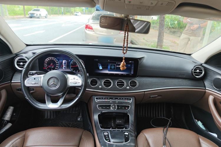 Used Mercedes-Benz E-Class 2019 Restyled E 300 L Sporty and Stylish Edition Center Console
