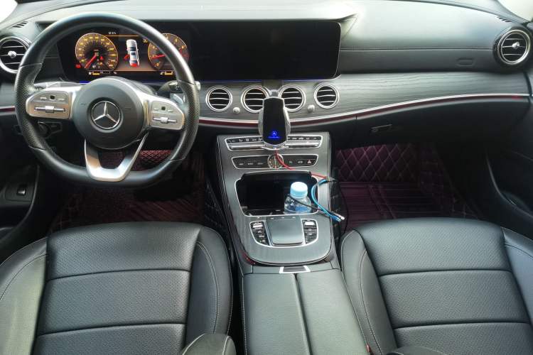 Used Mercedes-Benz E-Class 2019 Restyled E 300 L Sport Luxury Edition Center Console