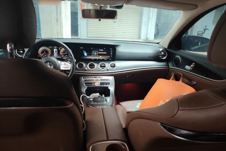 Used Mercedes-Benz E-Class 2019 E 260 L Sport Edition Center Console