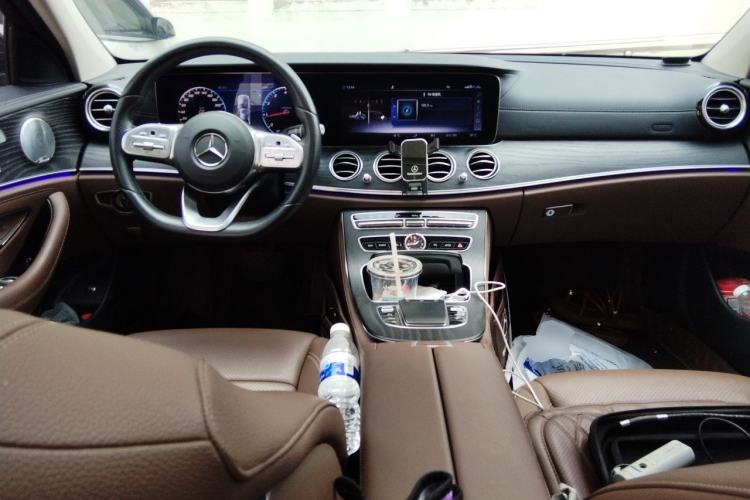 Used Mercedes-Benz E-Class 2019 Restyled E 300 L Sport Luxury Edition Center Console