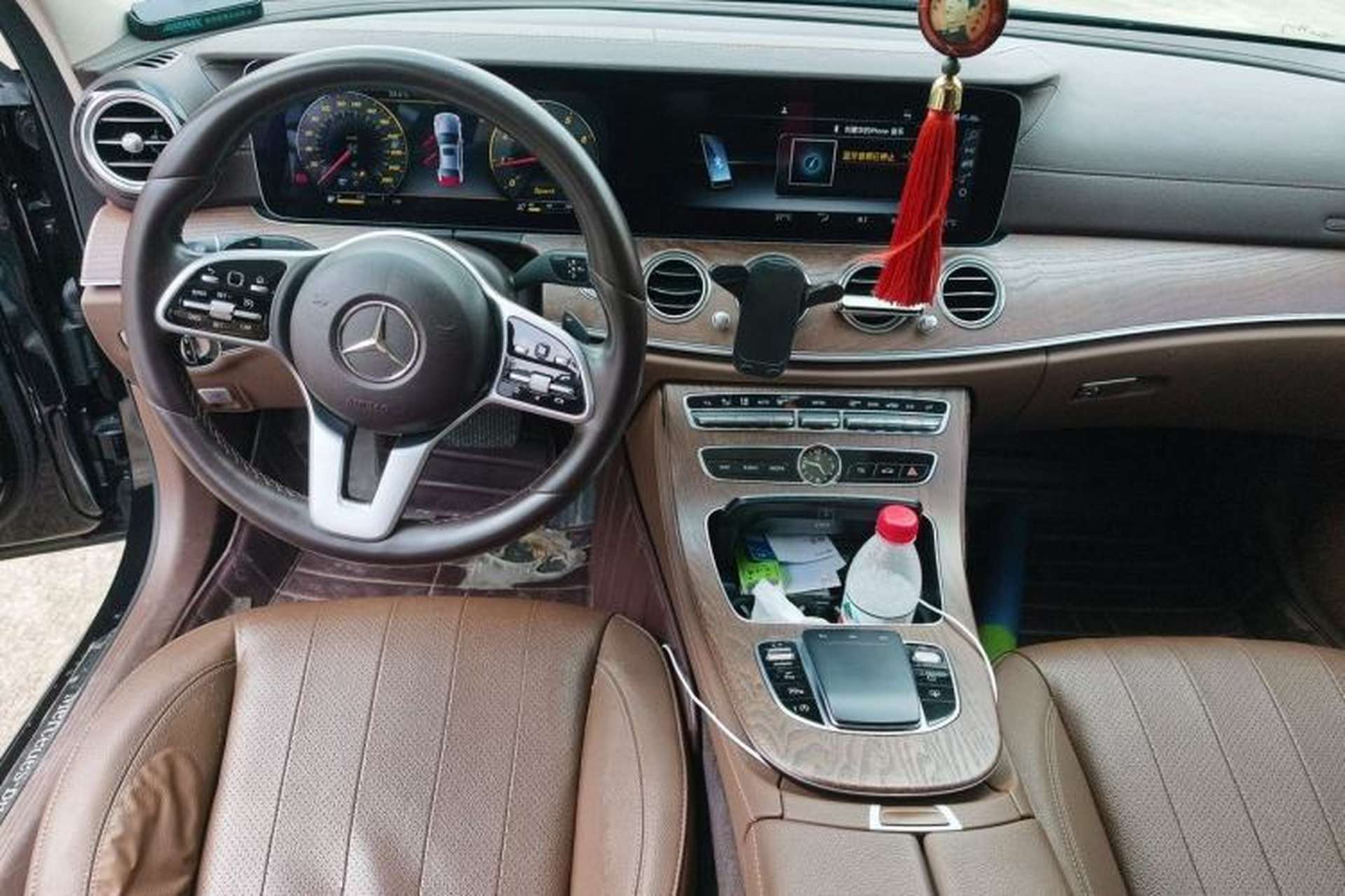 Used Mercedes-Benz E-Class 2019 E 300 L Luxury Model Center Console