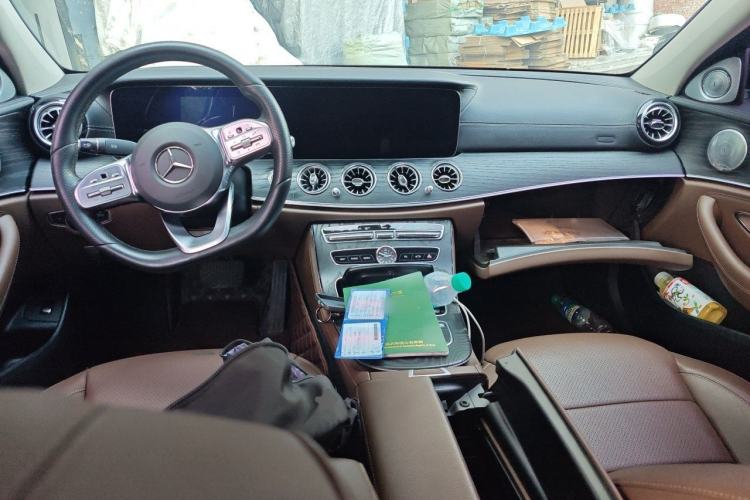 Used Mercedes-Benz E-Class 2019 Restyled E 300 L Sporty and Stylish Edition Center Console