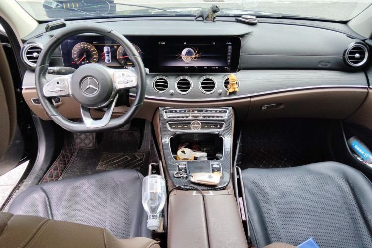 Used Mercedes-Benz E-Class 2019 Restyled E 300 L Sporty and Stylish Edition Center Console