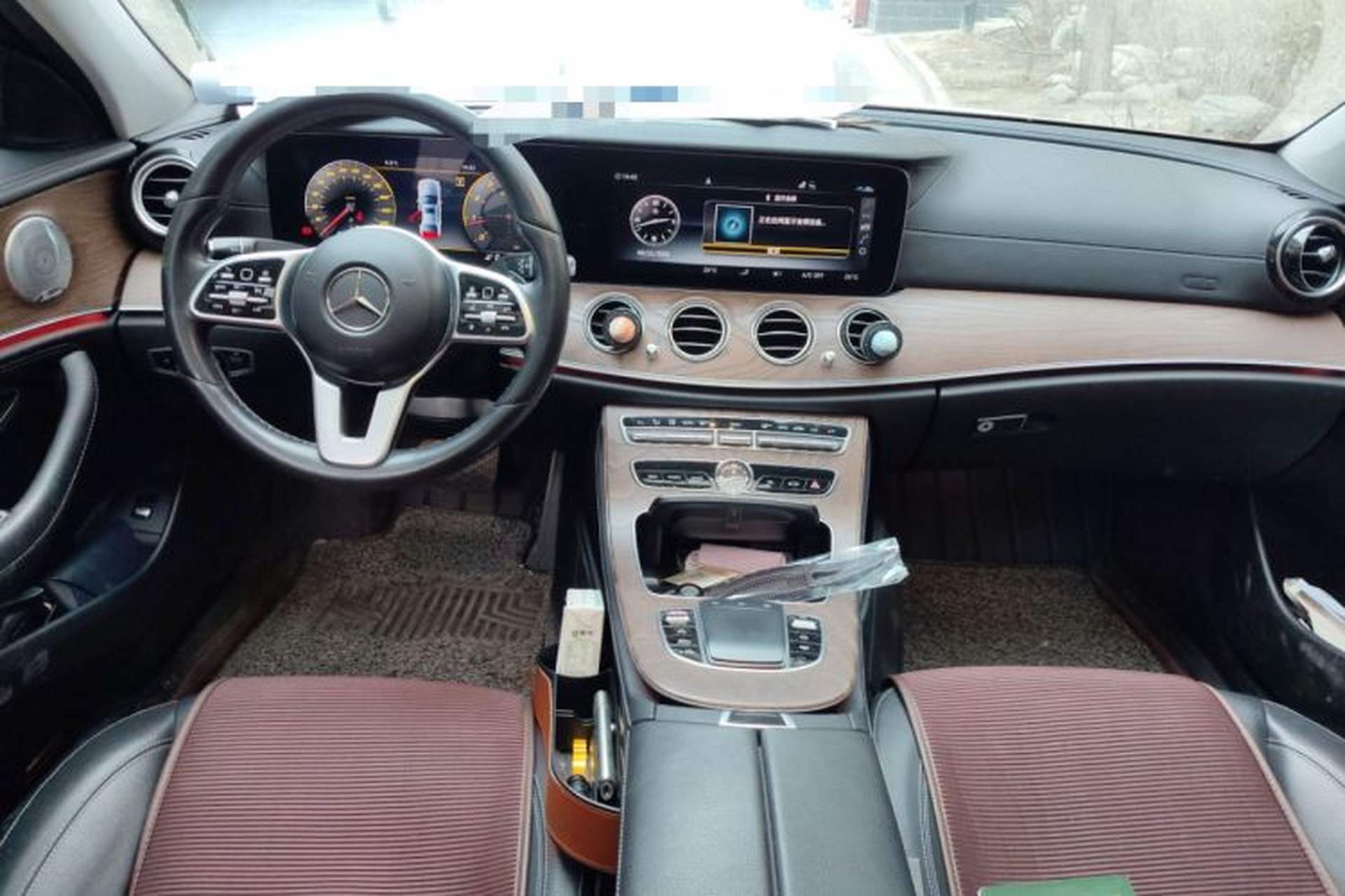 Used Mercedes-Benz E-Class 2019 Restyled E 300 L Luxury Edition Center Console