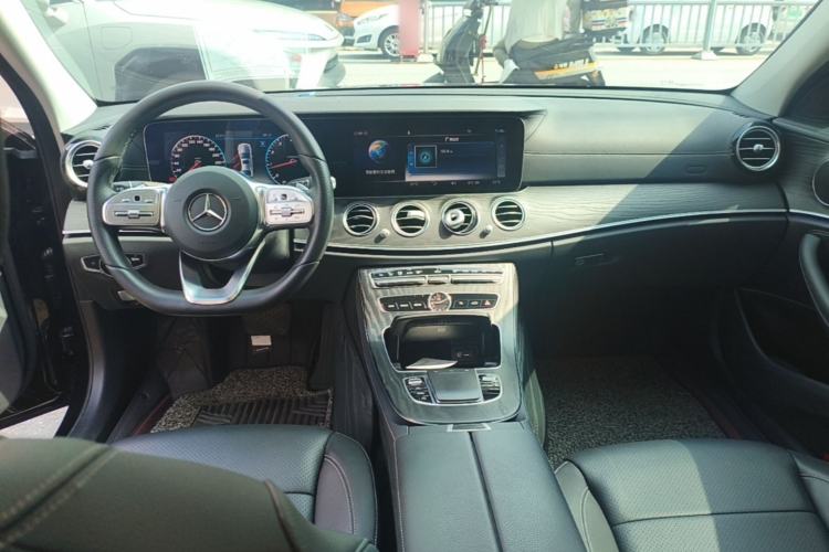 Used Mercedes-Benz E-Class 2019 Restyled E 300 L Sporty and Stylish Edition Center Console