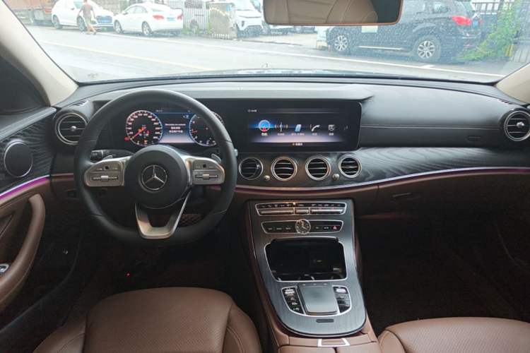 Used Mercedes-Benz E-Class 2019 Restyled E 300 L Sporty and Stylish Edition Center Console