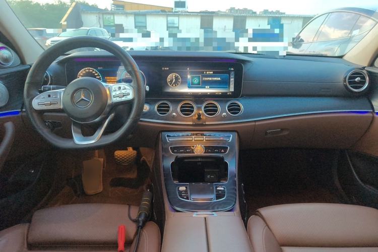 Used Mercedes-Benz E-Class 2019 E 200 L Sport Edition Center Console