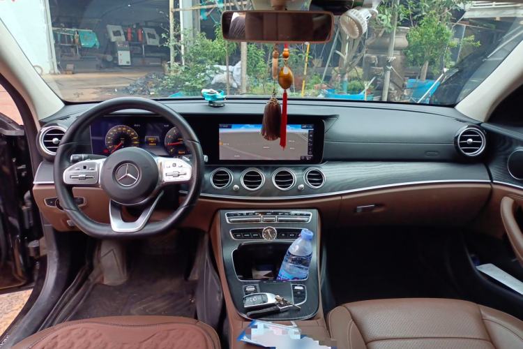 Used Mercedes-Benz E-Class 2019 Restyled E 300 L Sporty and Stylish Edition Center Console