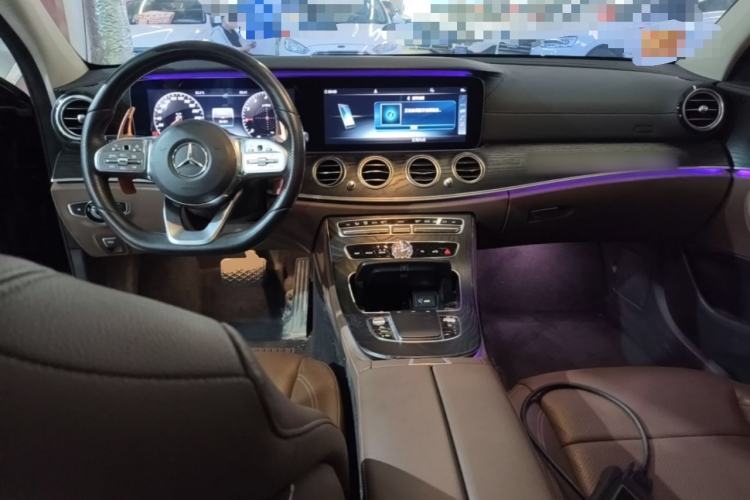 Used Mercedes-Benz E-Class 2019 Restyled E 300 L Sporty and Stylish Edition Center Console