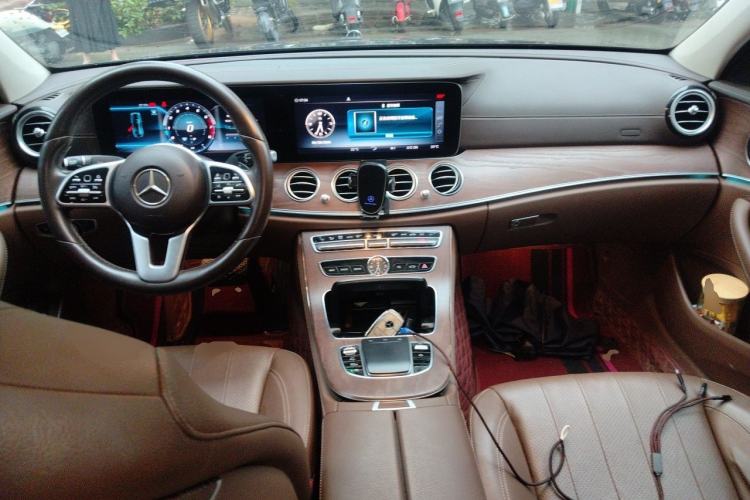 Used Mercedes-Benz E-Class 2019 E 300 L Stylish Model Center Console