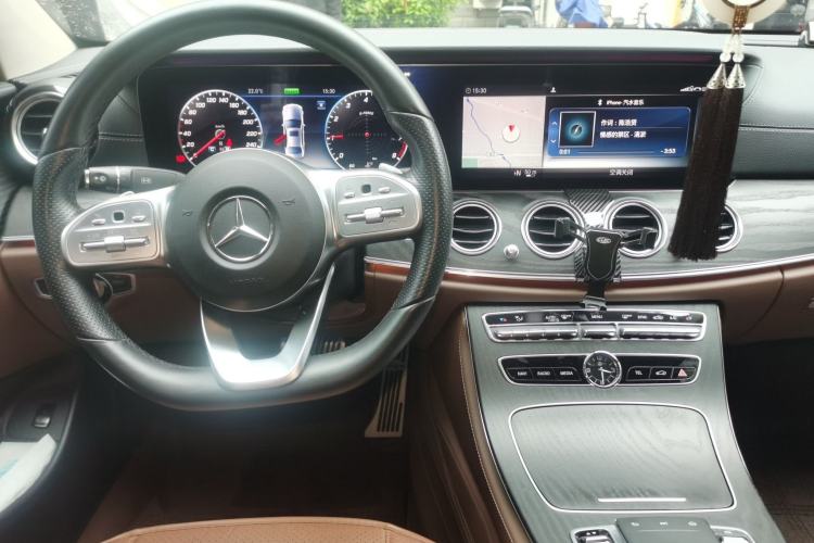 Used Mercedes-Benz E-Class 2019 E 260 L Sport Edition Center Console